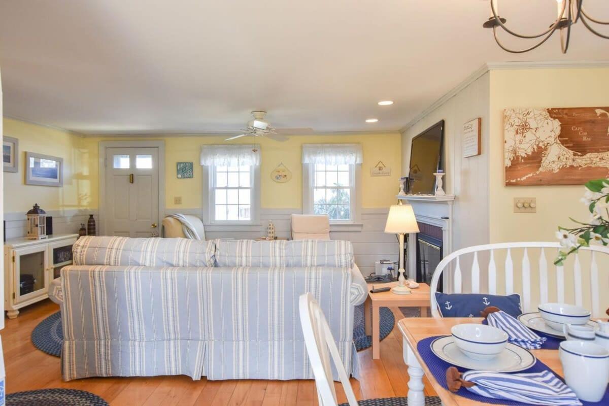 Walk 3 Mins To Private Assoc Beach Yarmouth Exterior photo