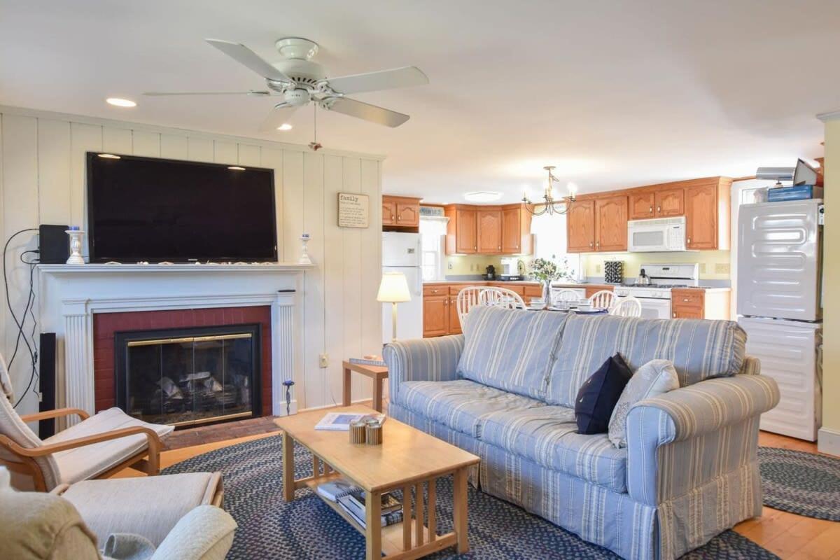 Walk 3 Mins To Private Assoc Beach Yarmouth Exterior photo