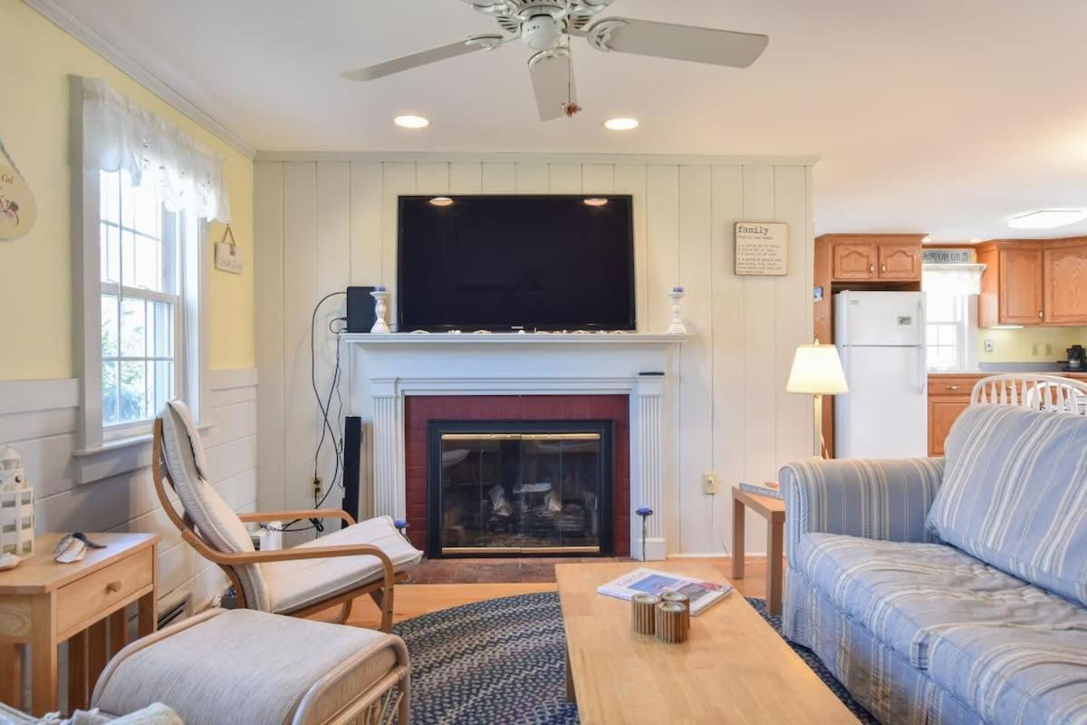 Walk 3 Mins To Private Assoc Beach Yarmouth Exterior photo